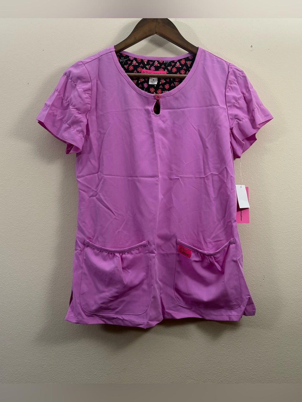 Betsey Johnson Magnolia Scrub Top women’s S light orchid
